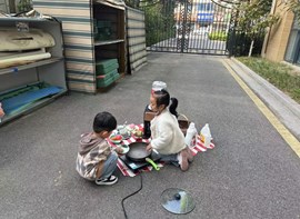 中班上学期生活花絮（小山坡游戏）